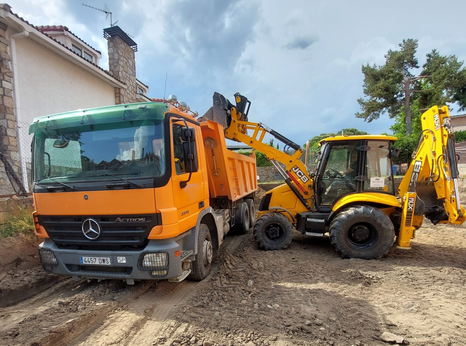 camion volquete excavadora